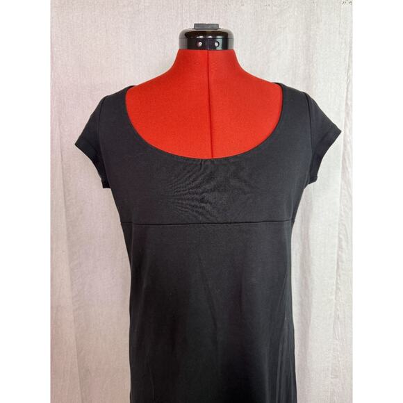 New York And Co Black Dress Size Medium Black Cap Sleeve Knee Length D762 - Picture 2 of 10